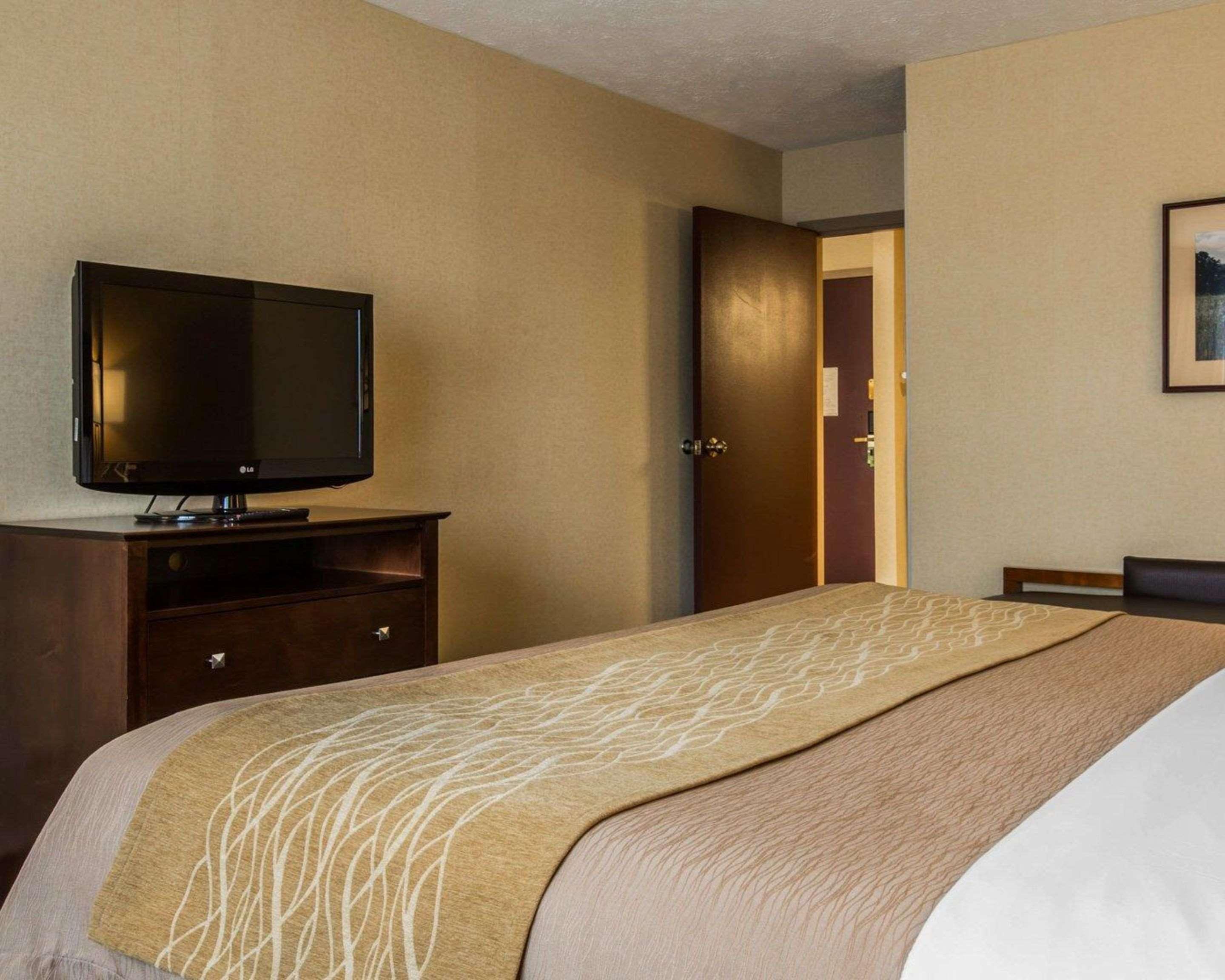 Comfort Inn & Suites Montpelier-Berlin Extérieur photo
