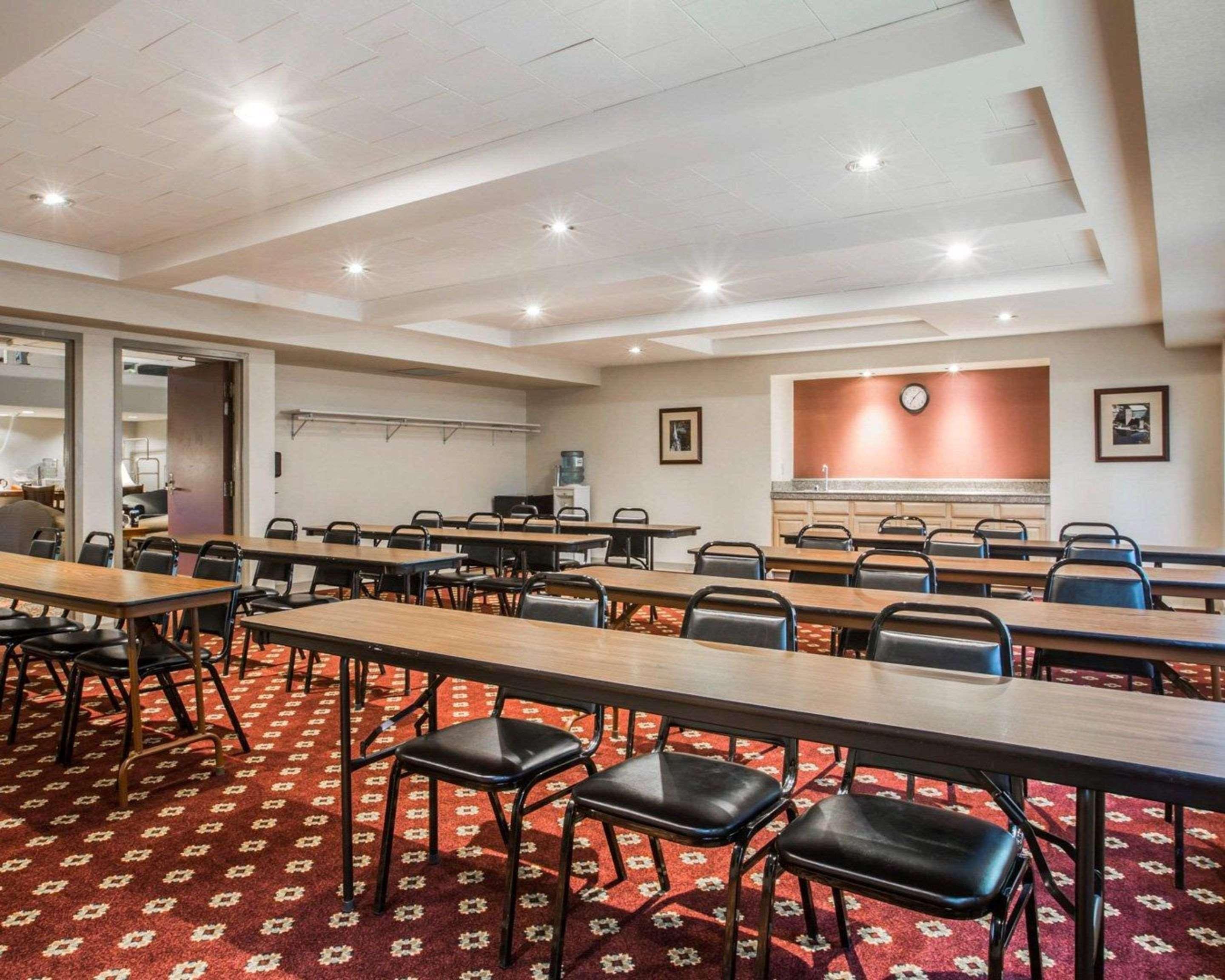 Comfort Inn & Suites Montpelier-Berlin Extérieur photo